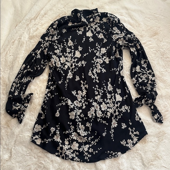 Free People Dresses & Skirts - Free People Black Floral satin dress, L